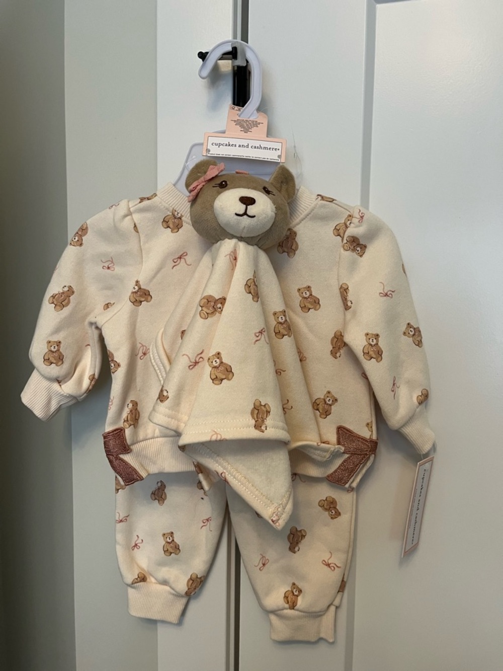 cupcakes & cashmere Cream Teddy Bear Print Kids Matching Set